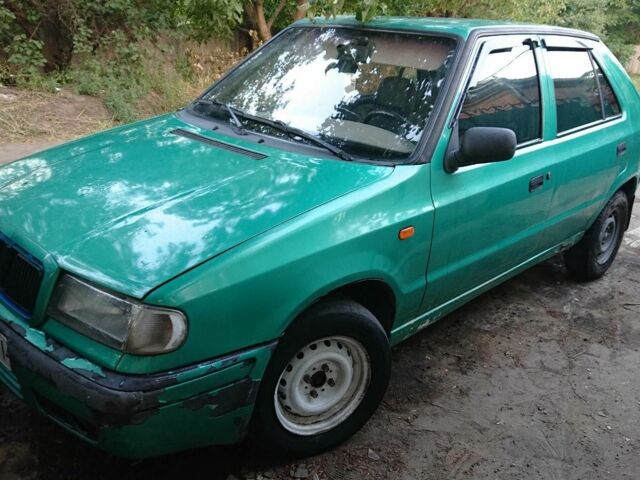 Зеленый Шкода Фелиция, объемом двигателя 1.3 л и пробегом 250 тыс. км за 1100 $, фото 1 на Automoto.ua