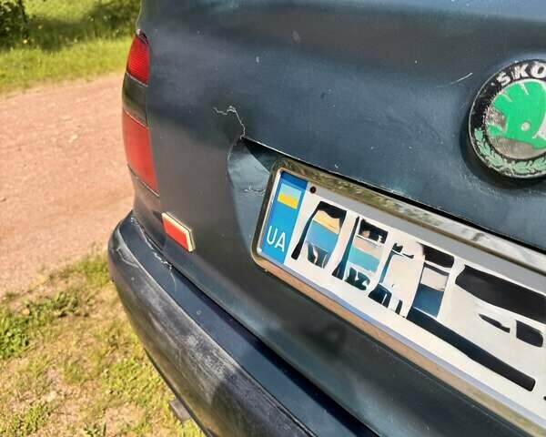 Зеленый Шкода Фелиция, объемом двигателя 1.3 л и пробегом 265 тыс. км за 1400 $, фото 11 на Automoto.ua