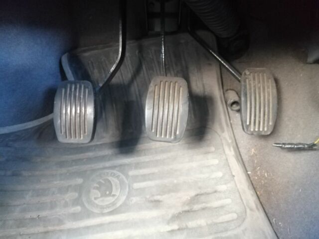 Шкода Фелиция 1999 в Киеве на Automoto.ua Зеленый Шкода Фелиция, объемом двигателя 1.3 л и пробегом 115 тыс. км за 2300 $, фото 13 на Automoto.ua