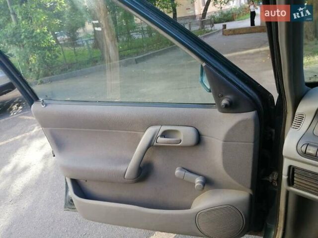 Зеленый Шкода Фелиция, объемом двигателя 1.3 л и пробегом 115 тыс. км за 2300 $, фото 10 на Automoto.ua