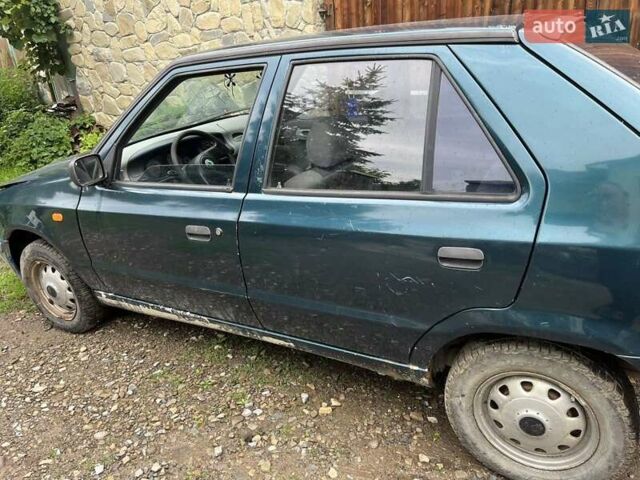 Зеленый Шкода Фелиция, объемом двигателя 1 л и пробегом 220 тыс. км за 571 $, фото 2 на Automoto.ua