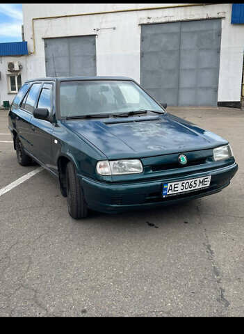 Зеленый Шкода Фелиция, объемом двигателя 1.3 л и пробегом 378 тыс. км за 1700 $, фото 5 на Automoto.ua