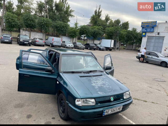 Зеленый Шкода Фелиция, объемом двигателя 1.3 л и пробегом 378 тыс. км за 1700 $, фото 6 на Automoto.ua