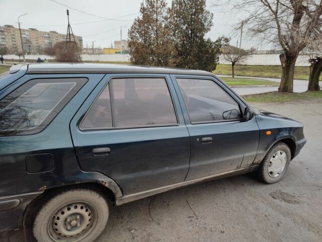 Зеленый Шкода Фелиция, объемом двигателя 1.3 л и пробегом 361 тыс. км за 800 $, фото 3 на Automoto.ua