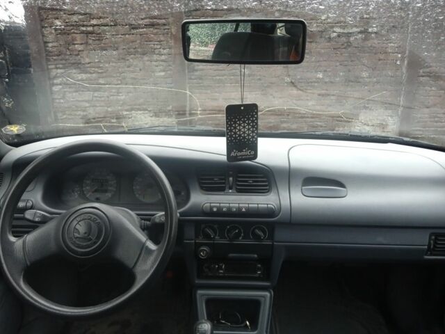 Зеленый Шкода Фелиция, объемом двигателя 0 л и пробегом 137 тыс. км за 600 $, фото 3 на Automoto.ua