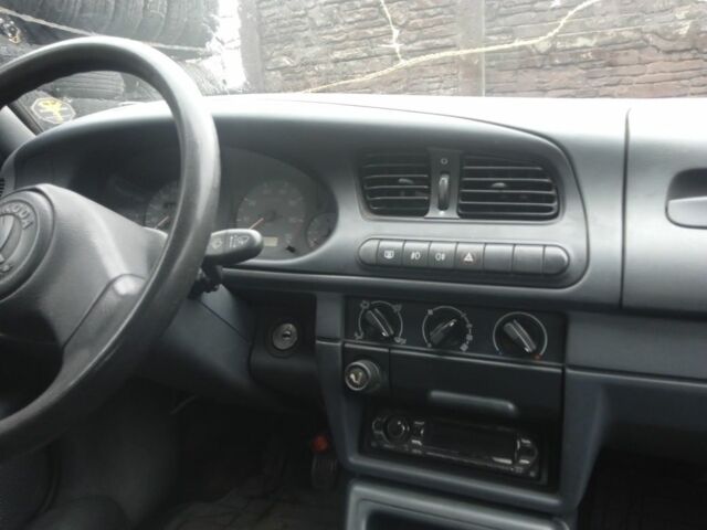 Зеленый Шкода Фелиция, объемом двигателя 0 л и пробегом 137 тыс. км за 600 $, фото 4 на Automoto.ua