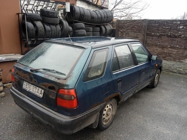 Зеленый Шкода Фелиция, объемом двигателя 0 л и пробегом 137 тыс. км за 600 $, фото 2 на Automoto.ua