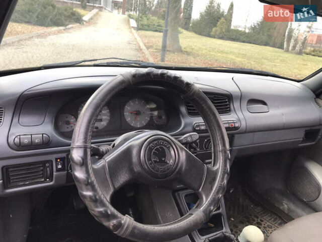 Зеленый Шкода Фелиция, объемом двигателя 1.4 л и пробегом 230 тыс. км за 650 $, фото 6 на Automoto.ua