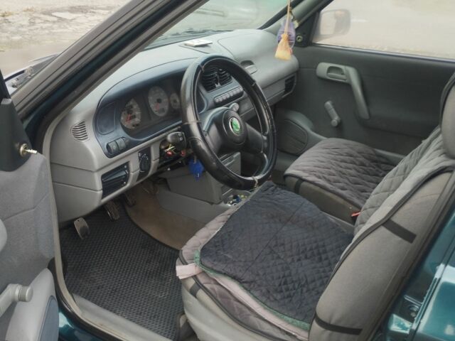 Зеленый Шкода Фелиция, объемом двигателя 1.3 л и пробегом 100 тыс. км за 1350 $, фото 6 на Automoto.ua