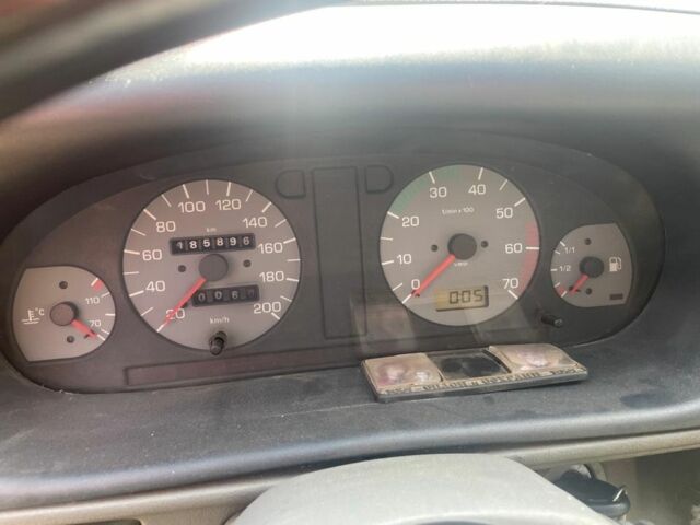 Зелений Шкода Феліція, об'ємом двигуна 1.3 л та пробігом 185 тис. км за 3000 $, фото 5 на Automoto.ua