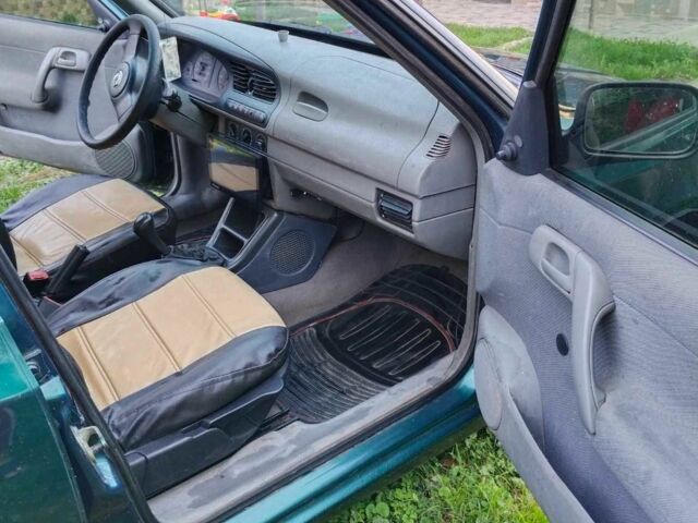 Зеленый Шкода Фелиция, объемом двигателя 1.3 л и пробегом 230 тыс. км за 2300 $, фото 5 на Automoto.ua