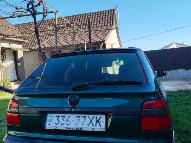 Зеленый Шкода Фелиция, объемом двигателя 1.3 л и пробегом 230 тыс. км за 2300 $, фото 3 на Automoto.ua