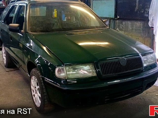 Зеленый Шкода Фелиция, объемом двигателя 1.6 л и пробегом 400 тыс. км за 2700 $, фото 1 на Automoto.ua