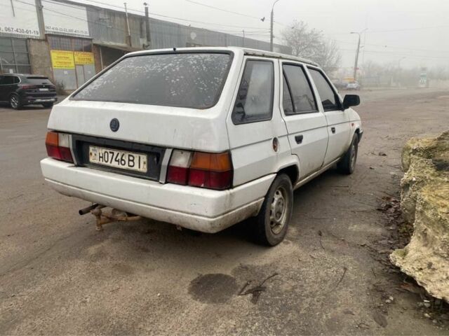 Белый Шкода Форман, объемом двигателя 0 л и пробегом 222 тыс. км за 353 $, фото 5 на Automoto.ua