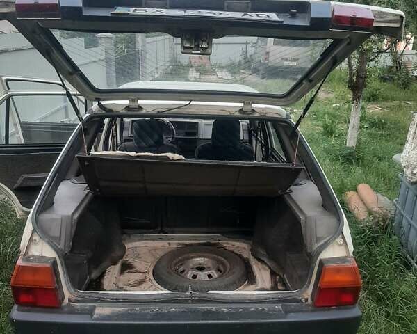 Белый Шкода Форман, объемом двигателя 1.29 л и пробегом 123 тыс. км за 1350 $, фото 8 на Automoto.ua