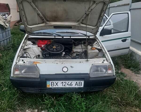 Белый Шкода Форман, объемом двигателя 1.29 л и пробегом 123 тыс. км за 1350 $, фото 3 на Automoto.ua