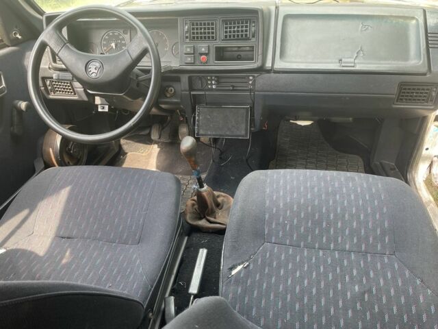 Белый Шкода Форман, объемом двигателя 1.3 л и пробегом 390 тыс. км за 238 $, фото 6 на Automoto.ua