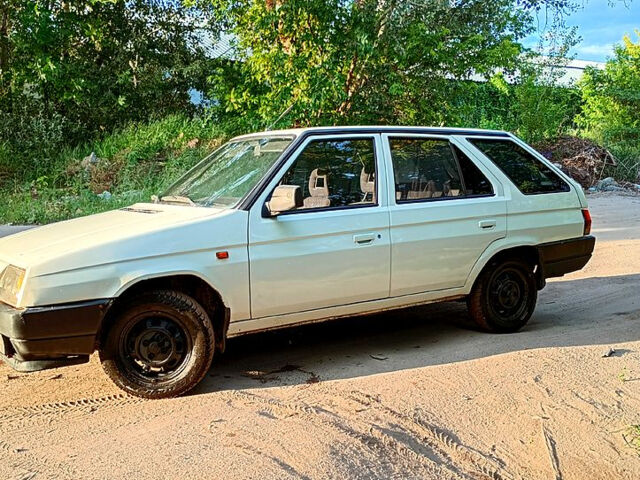 Белый Шкода Форман, объемом двигателя 1.3 л и пробегом 170 тыс. км за 940 $, фото 4 на Automoto.ua