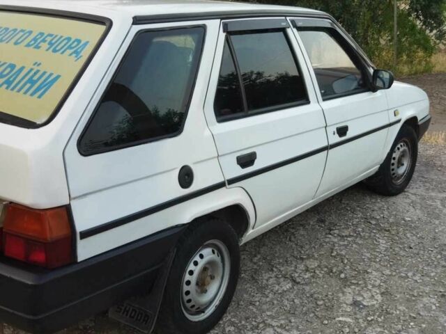 Білий Шкода Форман, об'ємом двигуна 1.3 л та пробігом 185 тис. км за 1300 $, фото 1 на Automoto.ua