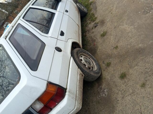 Белый Шкода Форман, объемом двигателя 0 л и пробегом 10 тыс. км за 355 $, фото 5 на Automoto.ua