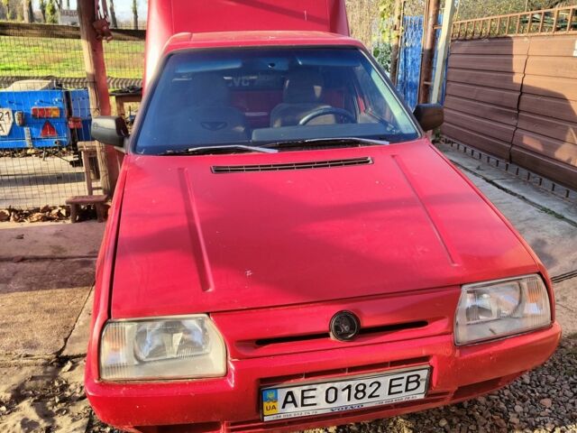 Красный Шкода Форман, объемом двигателя 1.3 л и пробегом 150 тыс. км за 1350 $, фото 1 на Automoto.ua