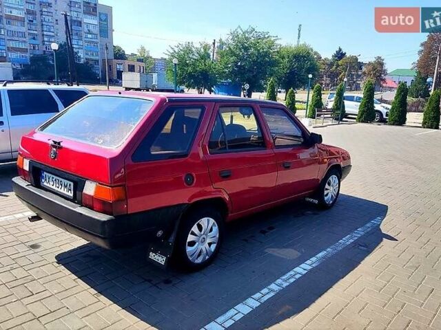 Червоний Шкода Форман, об'ємом двигуна 1.3 л та пробігом 100 тис. км за 1300 $, фото 2 на Automoto.ua