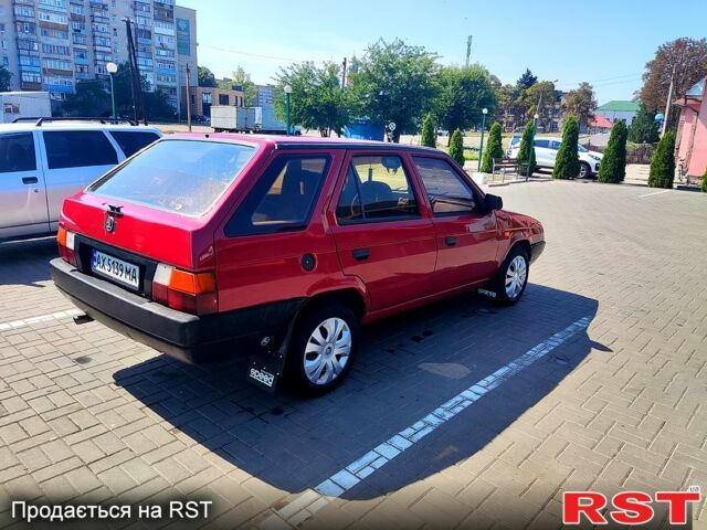 Красный Шкода Форман, объемом двигателя 1.3 л и пробегом 100 тыс. км за 1300 $, фото 3 на Automoto.ua