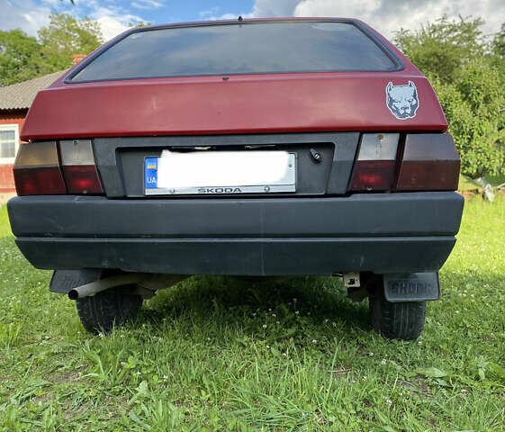 Красный Шкода Форман, объемом двигателя 1.3 л и пробегом 100 тыс. км за 1200 $, фото 5 на Automoto.ua