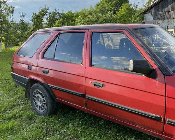 Красный Шкода Форман, объемом двигателя 1.3 л и пробегом 100 тыс. км за 1200 $, фото 3 на Automoto.ua