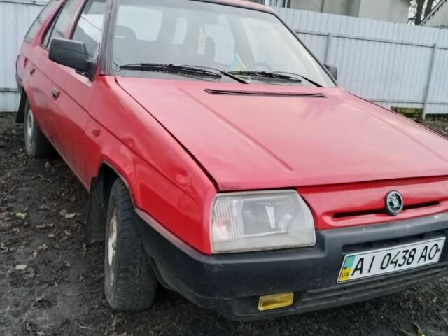 Красный Шкода Форман, объемом двигателя 0 л и пробегом 300 тыс. км за 603 $, фото 1 на Automoto.ua