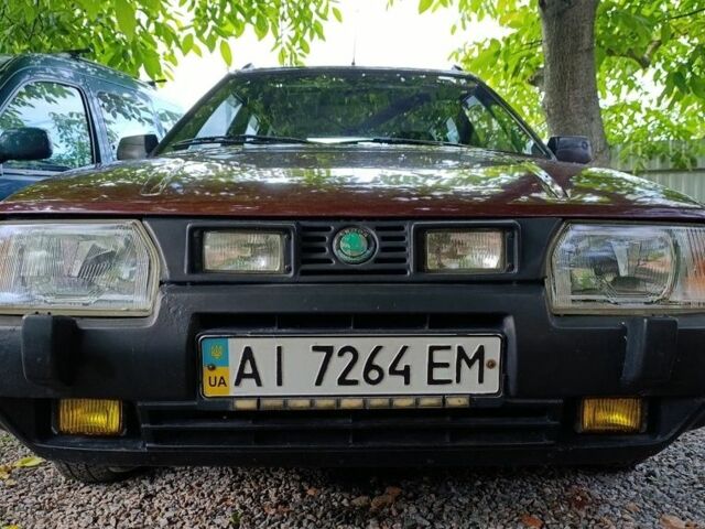 Красный Шкода Форман, объемом двигателя 1.4 л и пробегом 260 тыс. км за 1550 $, фото 6 на Automoto.ua