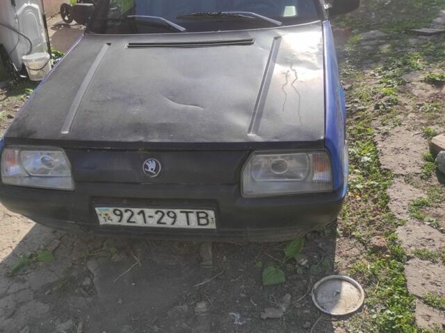 Синій Шкода Форман, об'ємом двигуна 1.3 л та пробігом 200 тис. км за 450 $, фото 2 на Automoto.ua