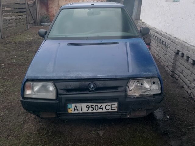 Синий Шкода Форман, объемом двигателя 1.3 л и пробегом 4 тыс. км за 239 $, фото 1 на Automoto.ua