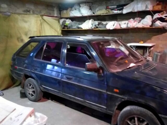 Шкода Форман 1994 в Каменское - Днепродзержинск на Automoto.ua Синий Шкода Форман, объемом двигателя 1.3 л и пробегом 400 тыс. км за 900 $, фото 1 на Automoto.ua