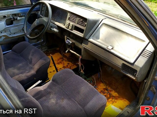Синій Шкода Форман, об'ємом двигуна 1.3 л та пробігом 300 тис. км за 800 $, фото 2 на Automoto.ua