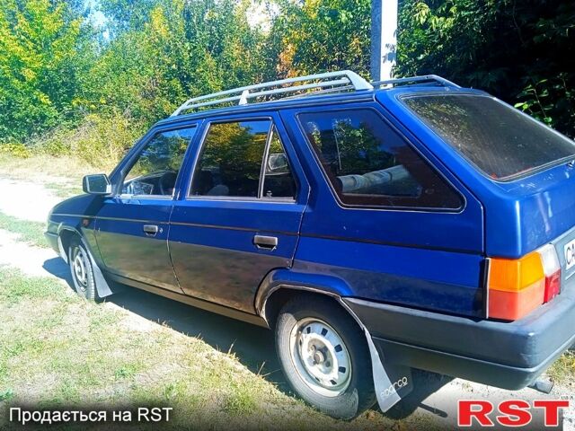 Синий Шкода Форман, объемом двигателя 1.3 л и пробегом 200 тыс. км за 1400 $, фото 3 на Automoto.ua