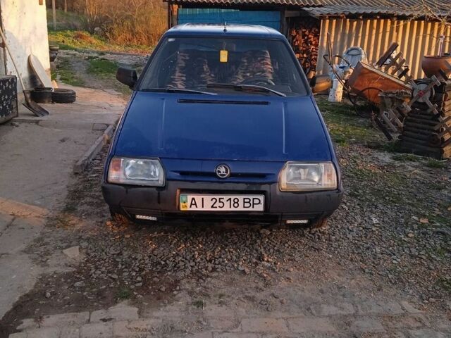 Синий Шкода Форман, объемом двигателя 1.3 л и пробегом 65 тыс. км за 750 $, фото 2 на Automoto.ua