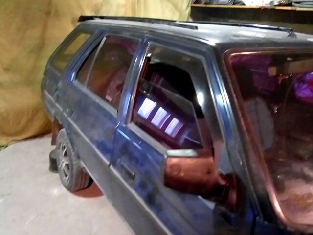 Шкода Форман 1994 в Каменское - Днепродзержинск на Automoto.ua Синий Шкода Форман, объемом двигателя 1.3 л и пробегом 400 тыс. км за 900 $, фото 2 на Automoto.ua