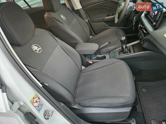 Білий Шкода KAMIQ, об'ємом двигуна 1.6 л та пробігом 52 тис. км за 18800 $, фото 34 на Automoto.ua