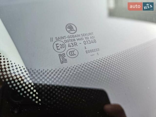 Білий Шкода KAMIQ, об'ємом двигуна 1.6 л та пробігом 52 тис. км за 18800 $, фото 81 на Automoto.ua