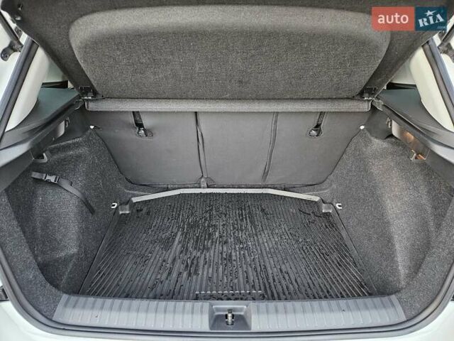 Білий Шкода KAMIQ, об'ємом двигуна 1.6 л та пробігом 52 тис. км за 18800 $, фото 46 на Automoto.ua