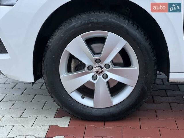 Белый Шкода KAMIQ, объемом двигателя 1.6 л и пробегом 62 тыс. км за 16500 $, фото 28 на Automoto.ua