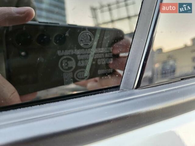 Білий Шкода KAMIQ, об'ємом двигуна 1.6 л та пробігом 52 тис. км за 18800 $, фото 72 на Automoto.ua