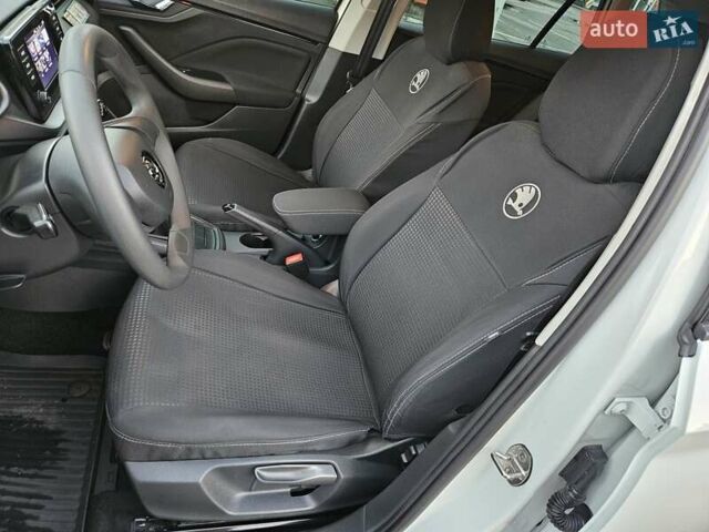 Білий Шкода KAMIQ, об'ємом двигуна 1.6 л та пробігом 52 тис. км за 18800 $, фото 26 на Automoto.ua