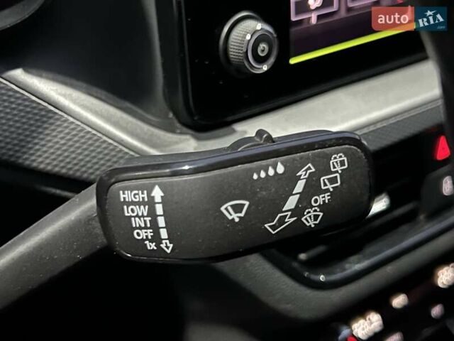 Белый Шкода KAMIQ, объемом двигателя 1.6 л и пробегом 62 тыс. км за 16500 $, фото 39 на Automoto.ua