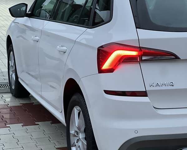 Белый Шкода KAMIQ, объемом двигателя 1.6 л и пробегом 62 тыс. км за 16500 $, фото 16 на Automoto.ua