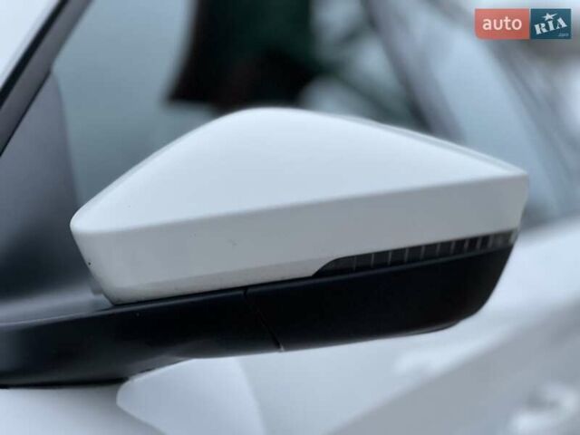 Белый Шкода KAMIQ, объемом двигателя 1.6 л и пробегом 62 тыс. км за 16500 $, фото 24 на Automoto.ua