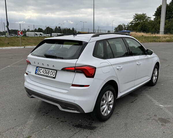 Белый Шкода KAMIQ, объемом двигателя 1.5 л и пробегом 52 тыс. км за 17400 $, фото 9 на Automoto.ua