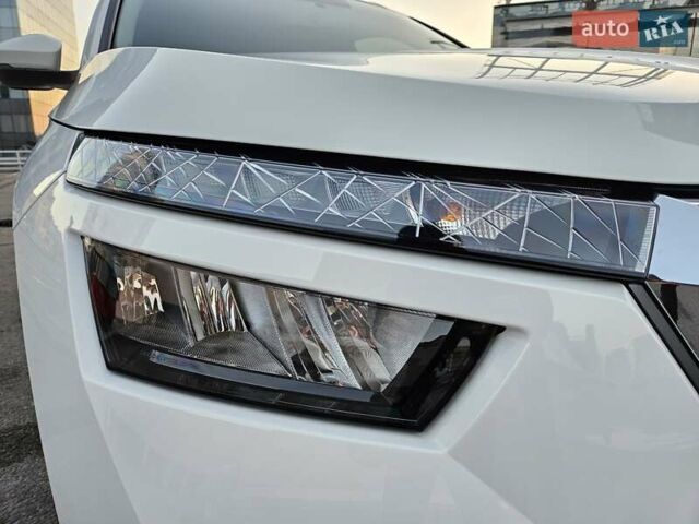 Білий Шкода KAMIQ, об'ємом двигуна 1.6 л та пробігом 52 тис. км за 18800 $, фото 16 на Automoto.ua