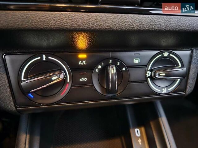 Білий Шкода KAMIQ, об'ємом двигуна 1.6 л та пробігом 52 тис. км за 18800 $, фото 55 на Automoto.ua